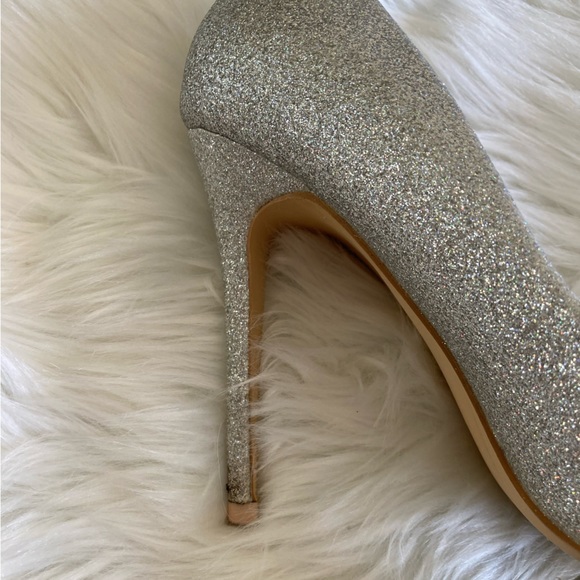 👚(bundle 4 items w/👚for $16) Great for Prom Heels by BellaMarie - Picture 9 of 13